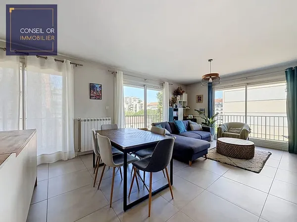 T3 - 69 m2 - 2 chambres - balcon - parking et cave