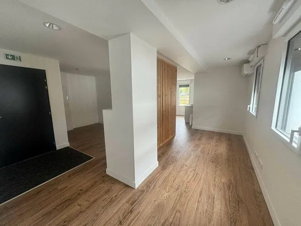 Bureaux 53 m²