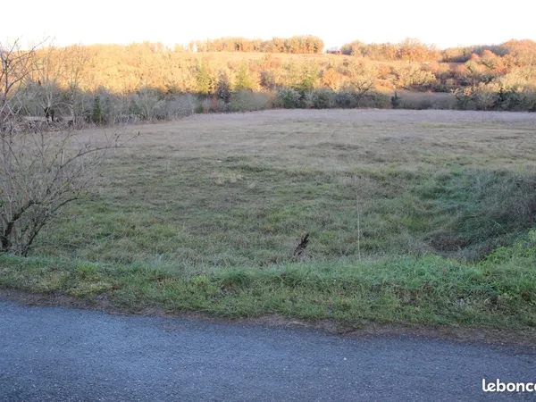 Terrain de 4690m² avec Cu à Aujols