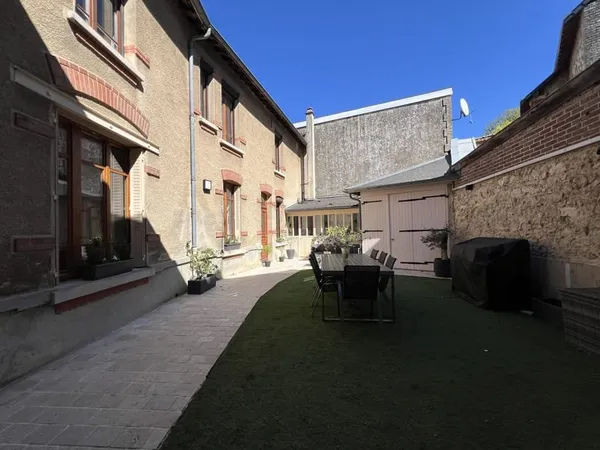 VILLERS-ALLERAND - MAISON DE MAITRE TYPE 7 PIECES DE 180 m2