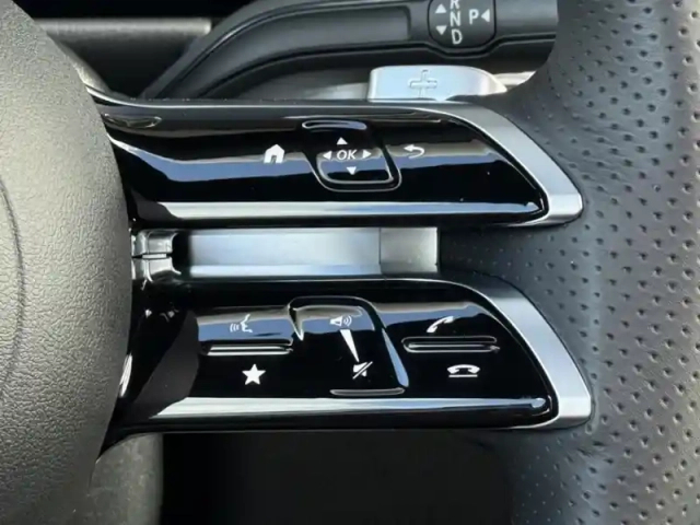 Mercedes Glb 200 d amg line — photo 68