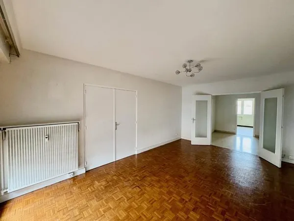 APPARTEMENT T3 A LOUER A ROANNE - CENTRE VILLE