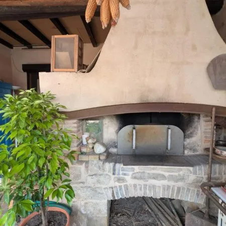 Jolie maison avec pièces de vie de plain-pied