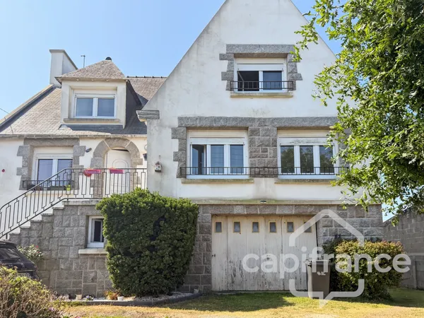 Maison familiale de 158 m² avec sous-sol complet - 5 Chambres - Lannilis 29870 - Proche commerces, é