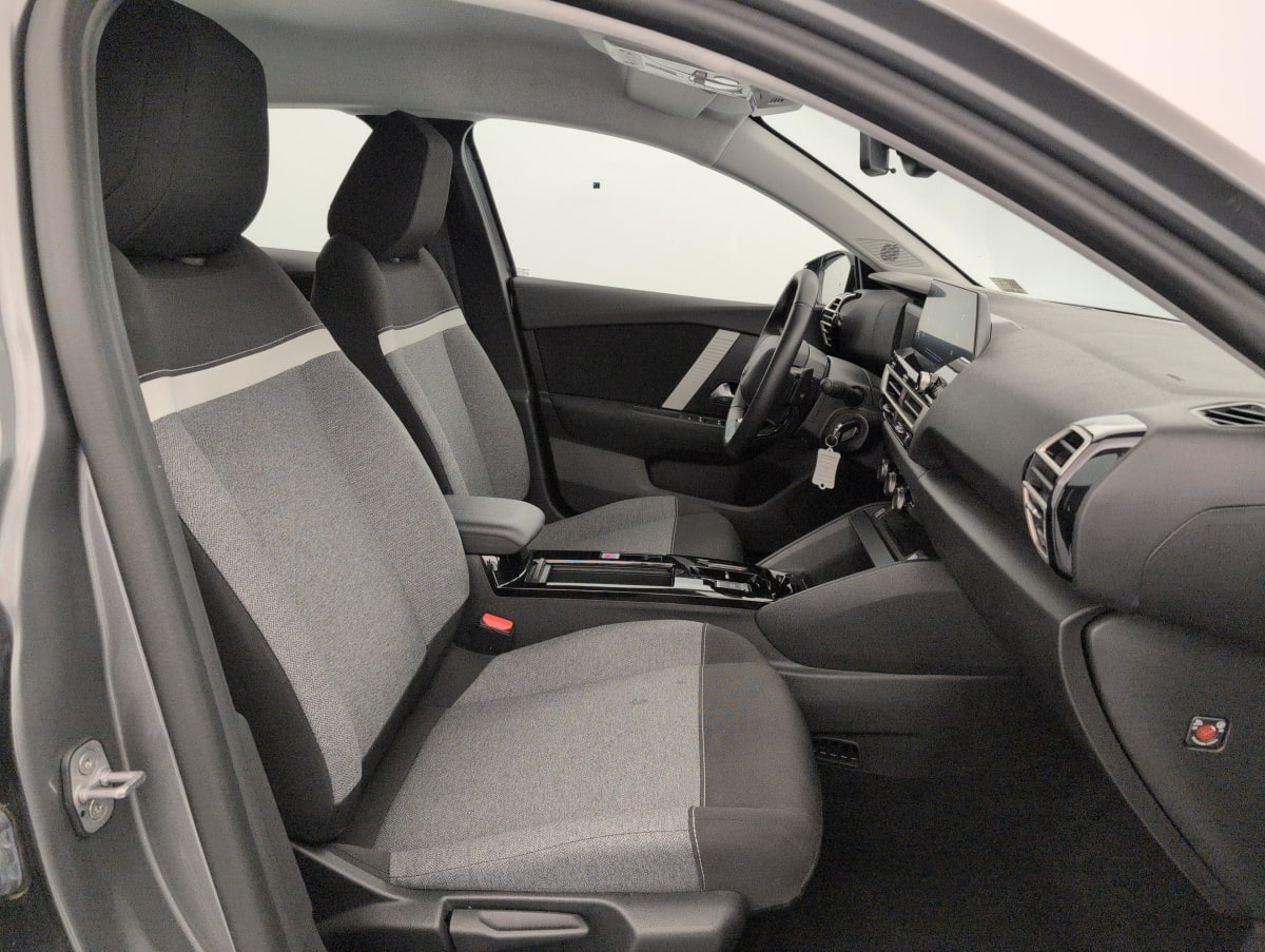 Citroën C4 — photo 9