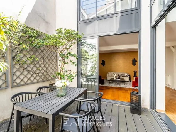 Maison-Loft à la rénovation contemporaine au calme avec patio privatif
