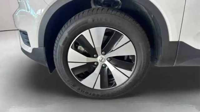 Volvo Xc40 t4 recharge 129+82 ch dct7 — photo 10
