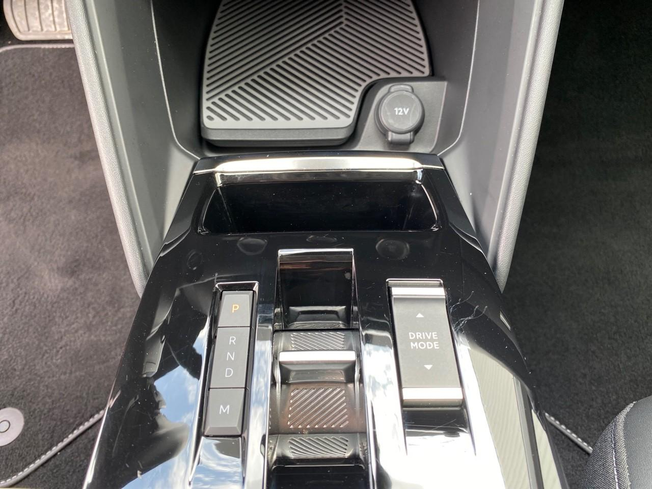 Citroën C4 puretech 130ch s&s shine pack eat8 — photo 16