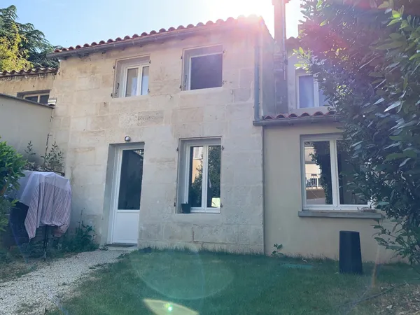 Immeuble 75 m²