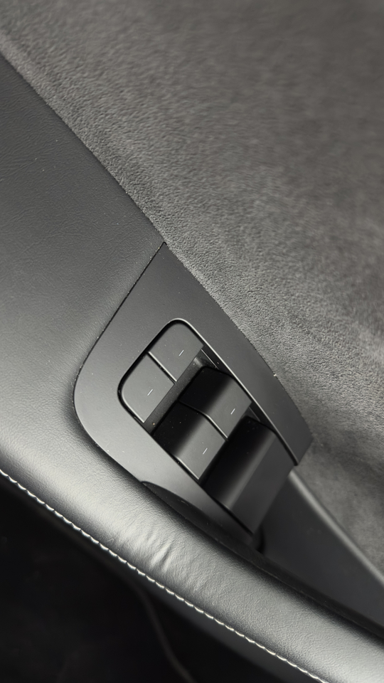 Tesla MODEL Y Grande Autonomie Dual Motor AWD — photo 14