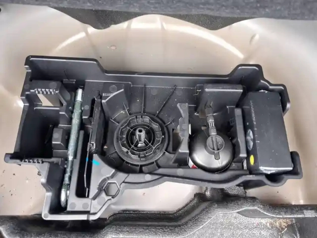 Peugeot 2008 puretech 130 s&amp;s eat8 — photo 42