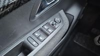 Peugeot 208 1.2 Hybrid 110ch Style e-DCS6 — photo 17