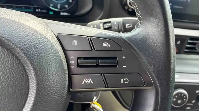 Hyundai I20 1.0 t-gdi 100 dct-7 hybrid 48v — photo 17