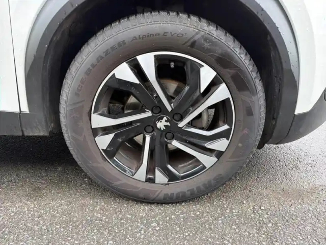 Peugeot 2008 puretech 130 s&amp;s eat8 allure — photo 15