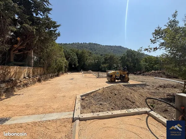 Terrain 414 m² LA PENNE SUR HUVEAUNE
