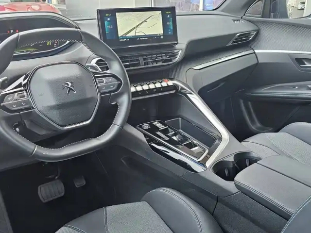 Peugeot 3008 phev hybrid 180 eat8 — photo 5