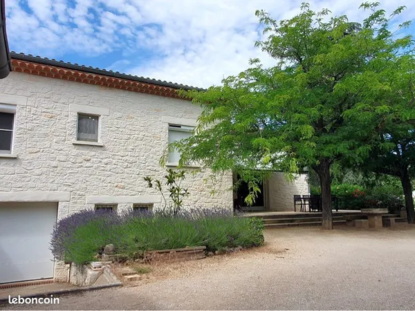 Très belle villa ancienne rénovée