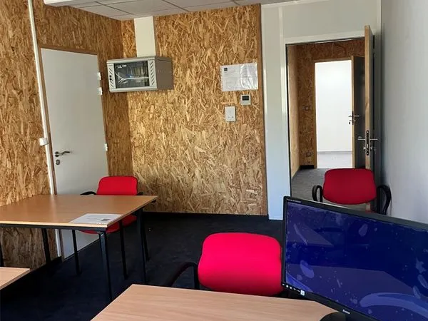 Bureau 21 m² à louer - Zone Coutures / Périgueux
