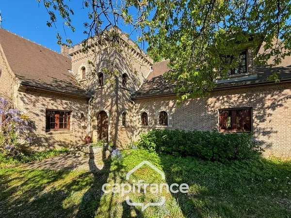 Maison de caractère style manoir - 258 m² - Parc arboré - Allée privative - Fort potentiel