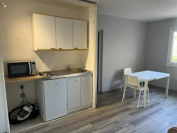 Studio 1 pièce 24 m²