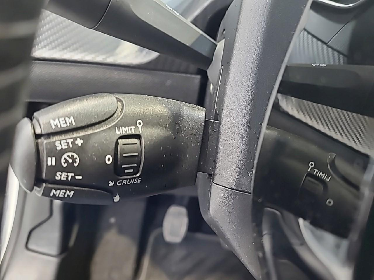 Peugeot 208 bluehdi 100 s&s bvm6 premium — photo 24
