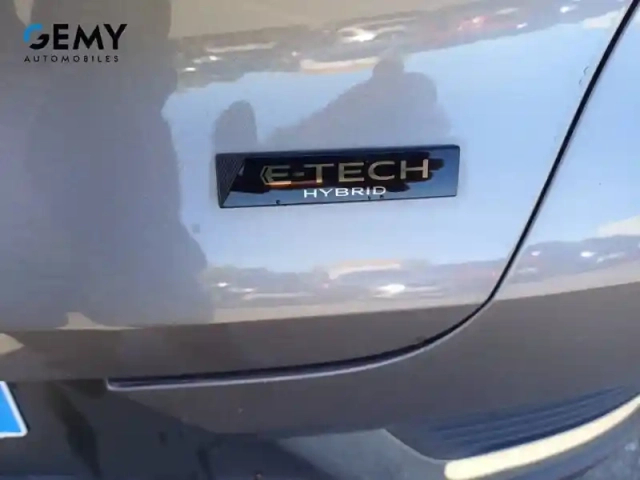 Renault Captur e-tech full hybrid 145 — photo 19