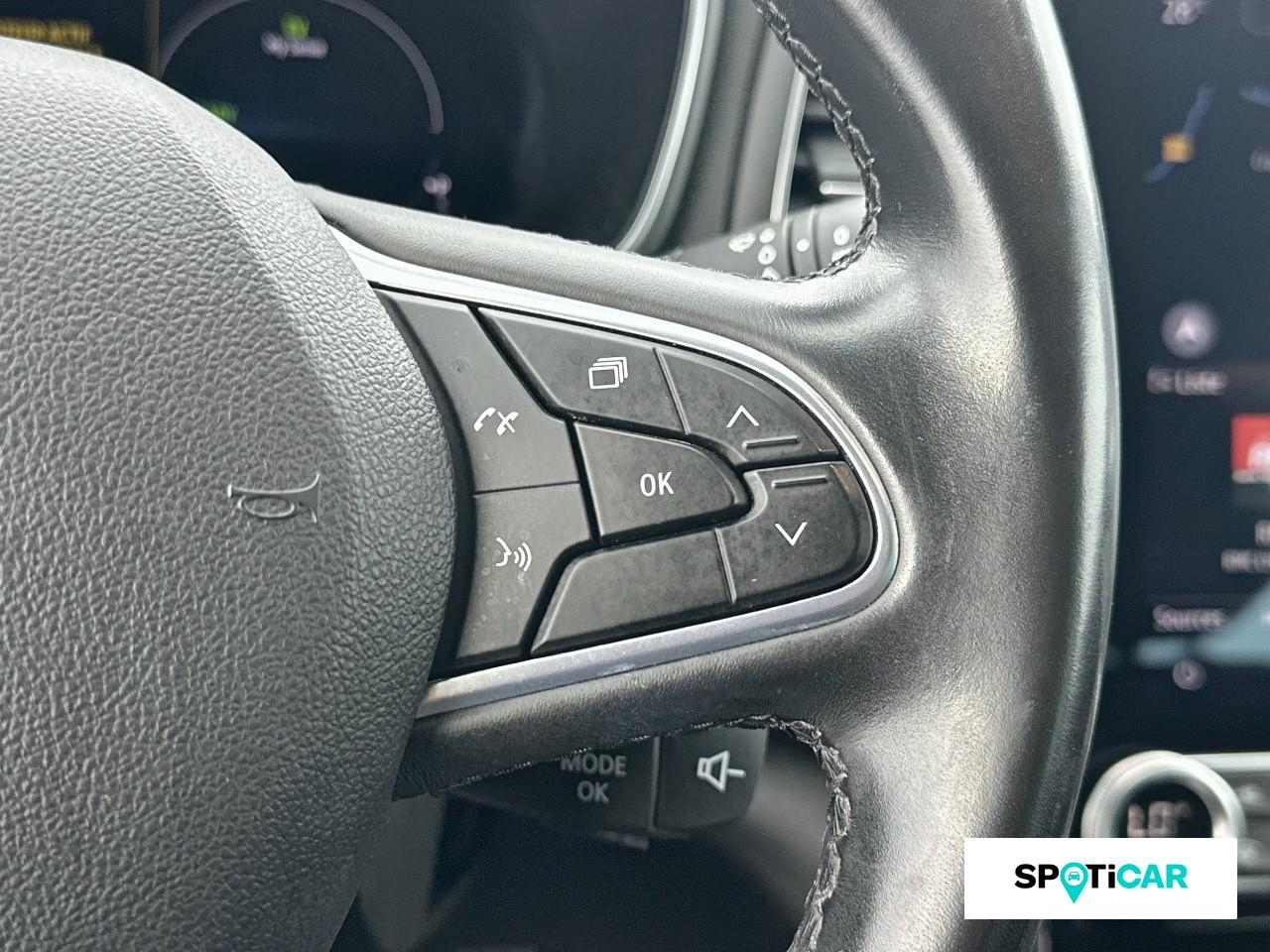 Renault Megane estate 1.6 e-tech plug-in 160ch techno — photo 17