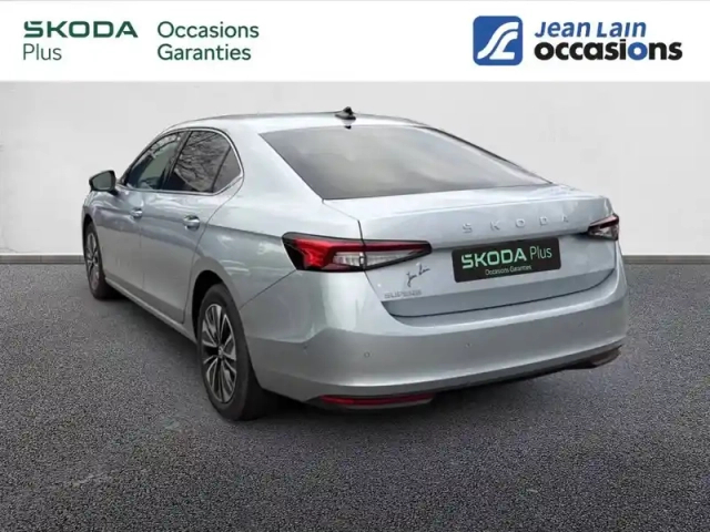 Skoda Superb berline 2.0 tdi 150 ch scr dsg7 — photo 11