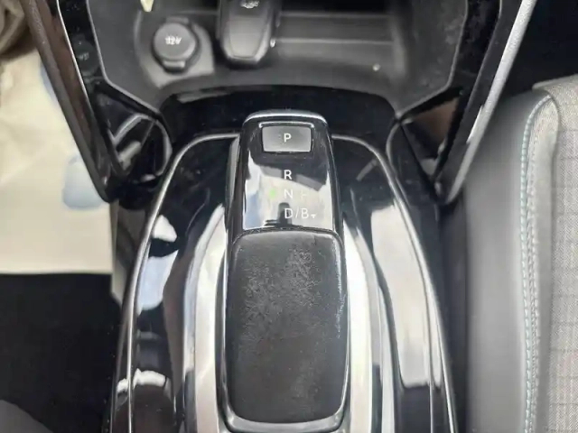 Peugeot 208 electrique 50 kwh 136ch — photo 17