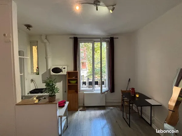 Beau studio 18 m2 - Paris 20e