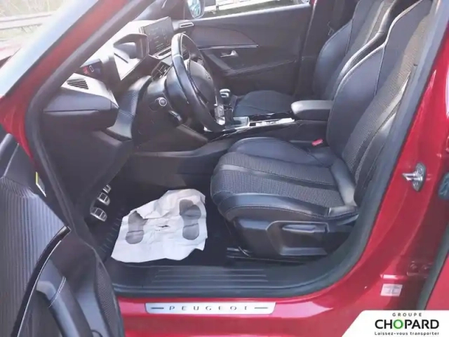 Peugeot 2008 puretech 130 s&amp;s bvm6 — photo 11