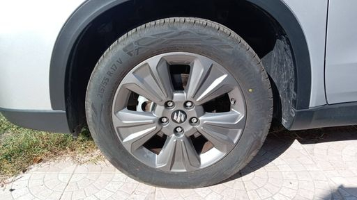 Suzuki Vitara 1.5 Dualjet 116 Hybrid Auto - Privilege – 2025 – 4650 km – Hybride essence – Boîte Automatique — photo 9