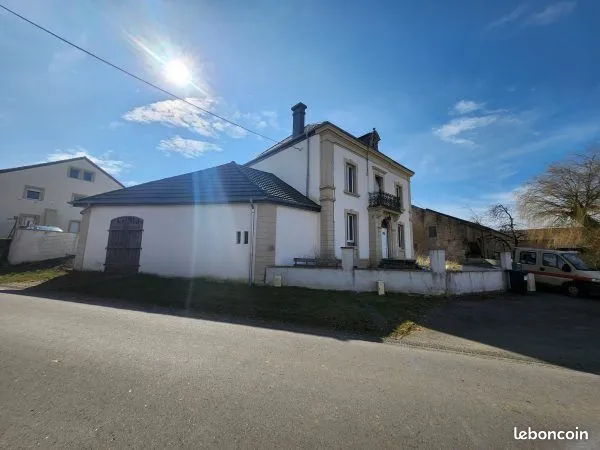Maison 8 pièces 245 m²