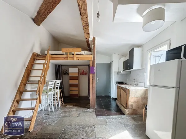 Studio 1 pièce 28 m²