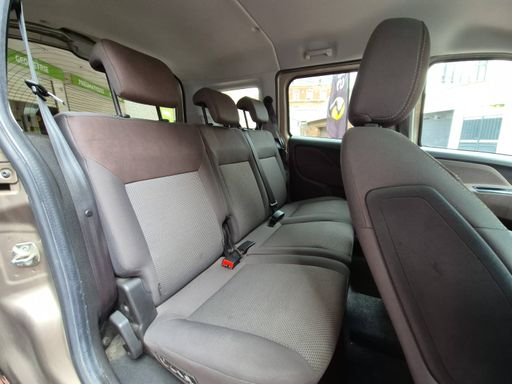 Fiat Doblo 1.6 MultiJet 120 - Trekking – 2017 – 152113 km – Diesel – Boîte Manuelle — photo 20