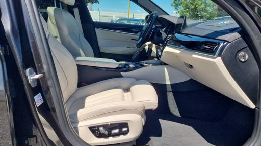 BMW Serie 5 Touring xDrive 520d 190 Steptronic8 - Luxury Line – 2018 – 104900 km – Diesel – Boîte Automatique — photo 28