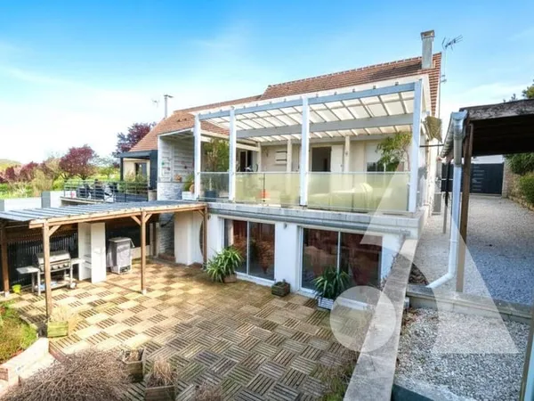 Maison 5 pièces 200 m²