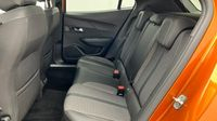 Peugeot 2008 1.2 PureTech 130ch S&S Allure — photo 10