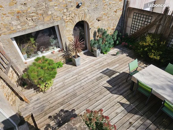 Maison 8 pièces 180 m²