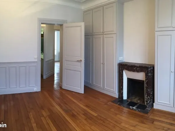 Enghien-les-Bains - Superbe appartement 2 pièces en coeur de ville, proche gare