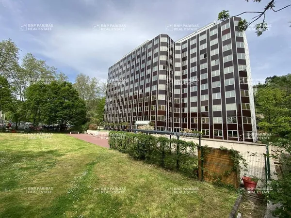 Bureaux 370 m²