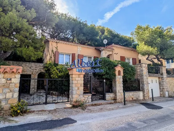 Maison Sanary Sur Mer 5 pièce(s) 100.70 m2