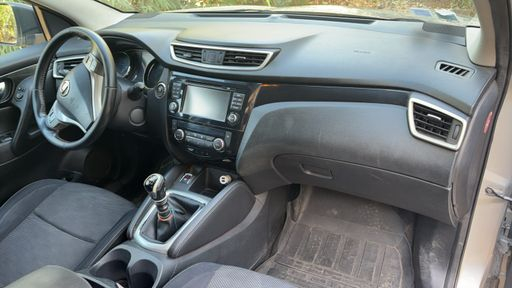 Nissan Qashqai 1.2 DIG-T 115 - N-Connecta – 2016 – 105485 km – Essence – Boîte Manuelle — photo 18