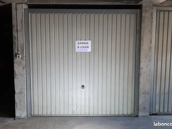 Garage pour citadine, rue de Trey