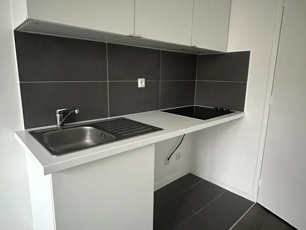 Studio 1 pièce 14 m²