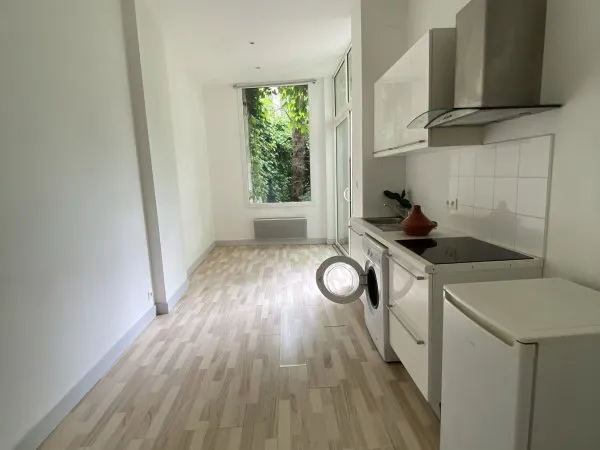 Loue appartement avec jardin