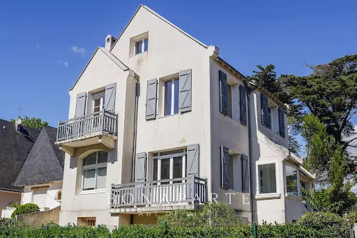 Maison 9 pièces 250 m²