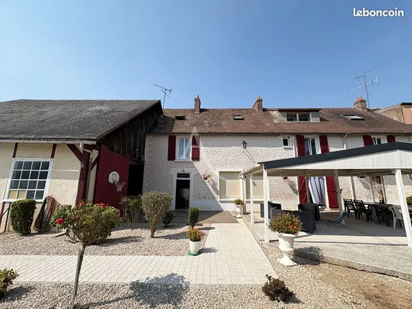 Maison de village 6 pièces 240 m²