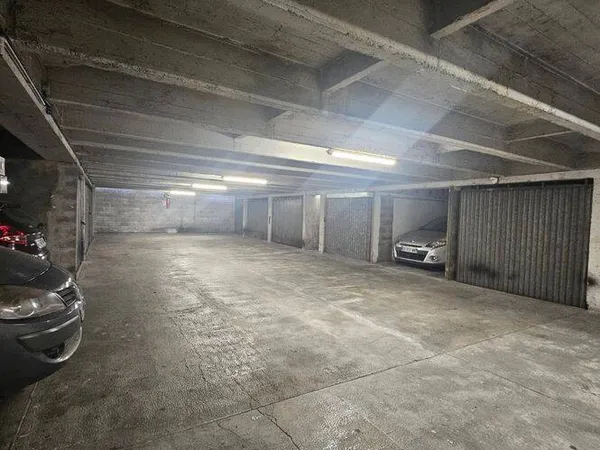 Parking 12 m²
