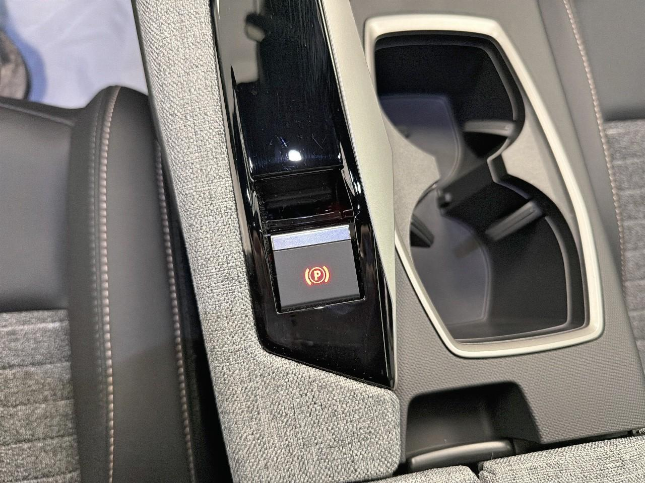 Peugeot 3008 hybrid 145 e-dcs6 allure — photo 20